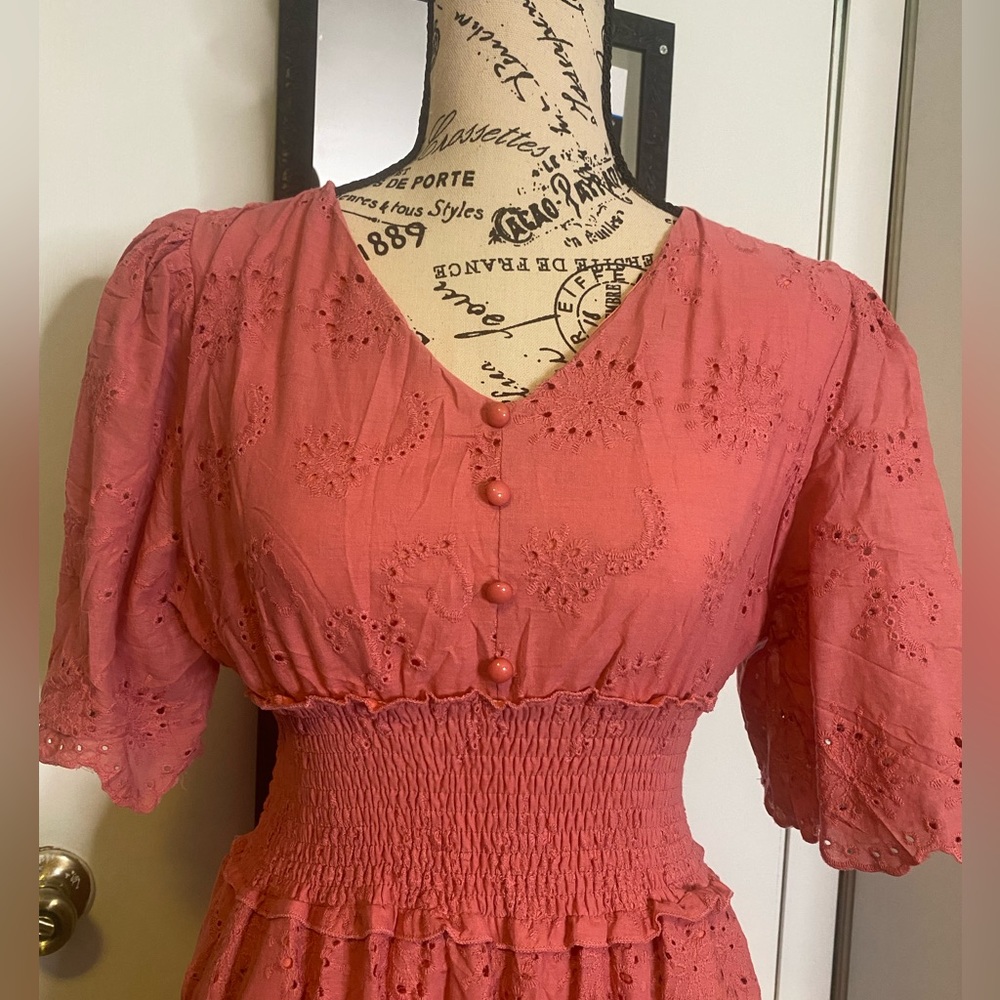 Dress - Picture 4 of 4